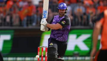 Cricket: Former Blackcap Corey Anderson guides Hobart Hurricanes to maiden victory in Aussie Big Bash League