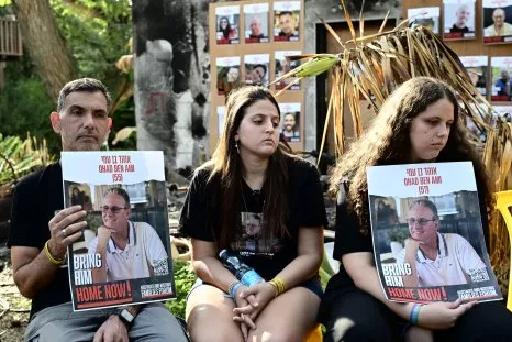 Israeli Hostages Sue Red Cross for 'Abandoning' Jews