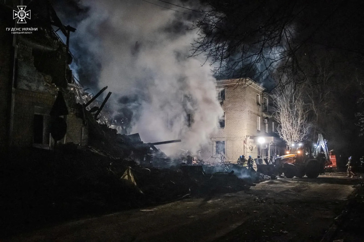 Russian air strikes injure 10 in Donetsk, Ukraine says