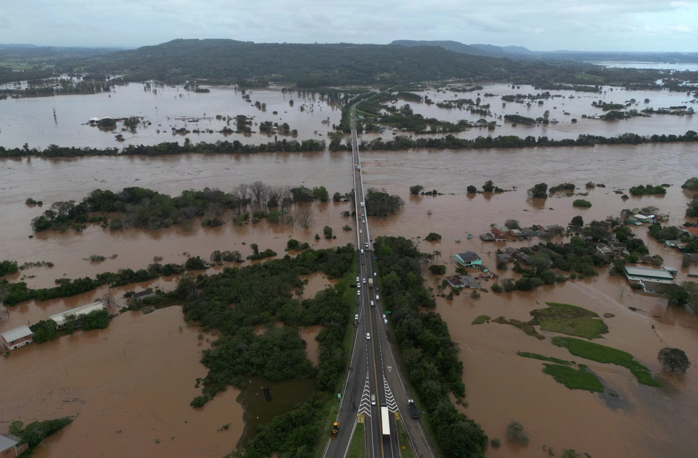 At least 27 dead, hundreds displaced as cyclone slams southern Brazil