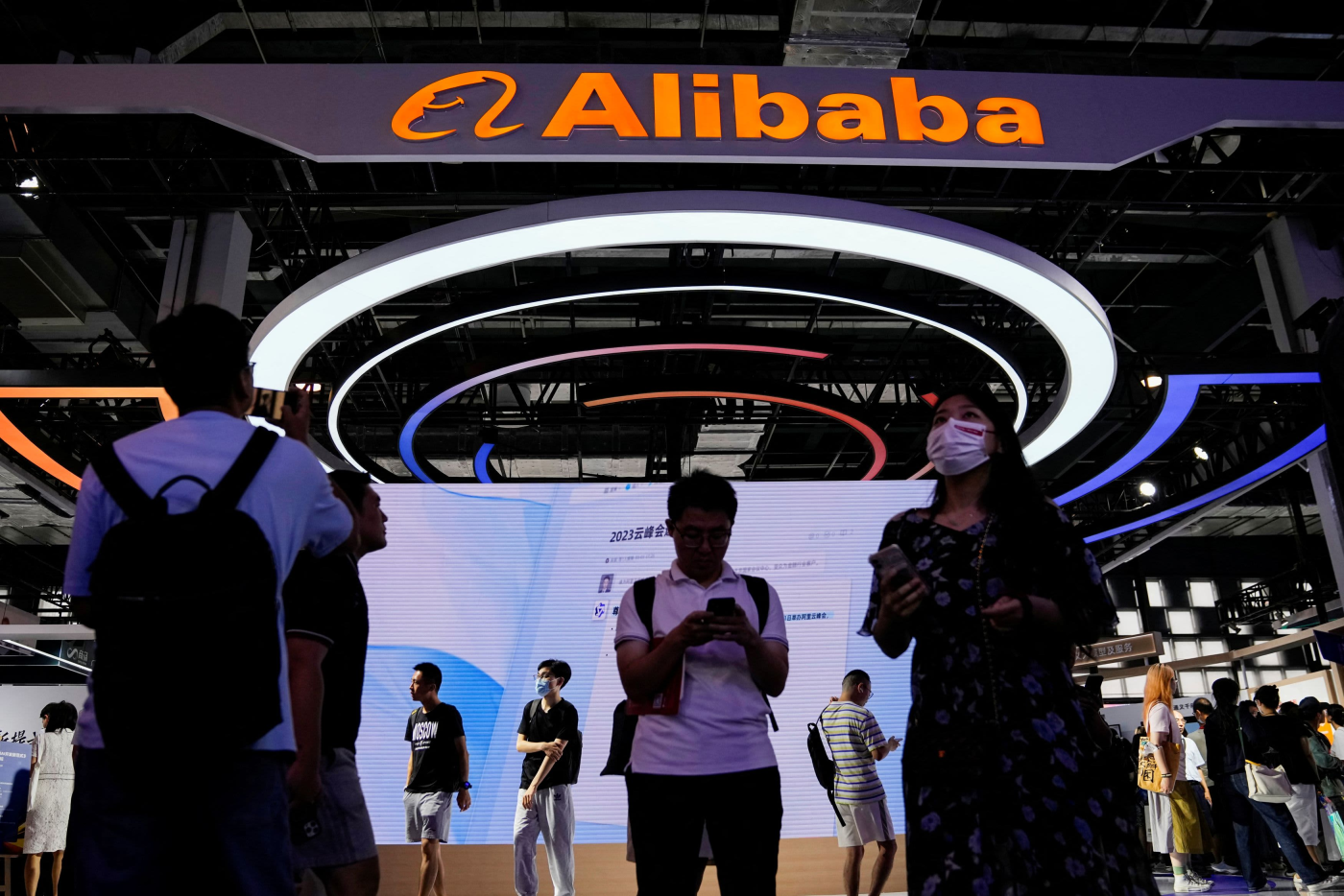 China's Alibaba shakes up cloud unit management after scrapping the division's IPO