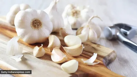 Don’t throw away garlic peels. Here’s a zero waste way to turn them flavoursome for your holiday dishes