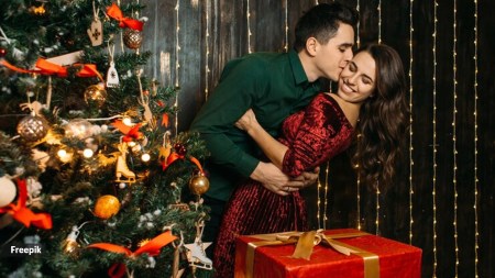 How couples can navigate ‘us’ time amid the holiday hustle