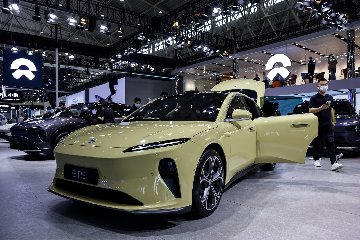 China's EV carmaker Nio jumps 4% after reporting narrower-than-expected losses