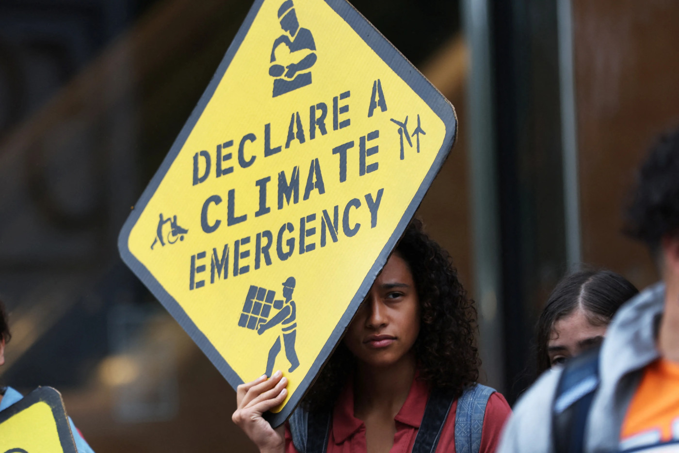 Global climate protesters demand governments phase out fossil fuels