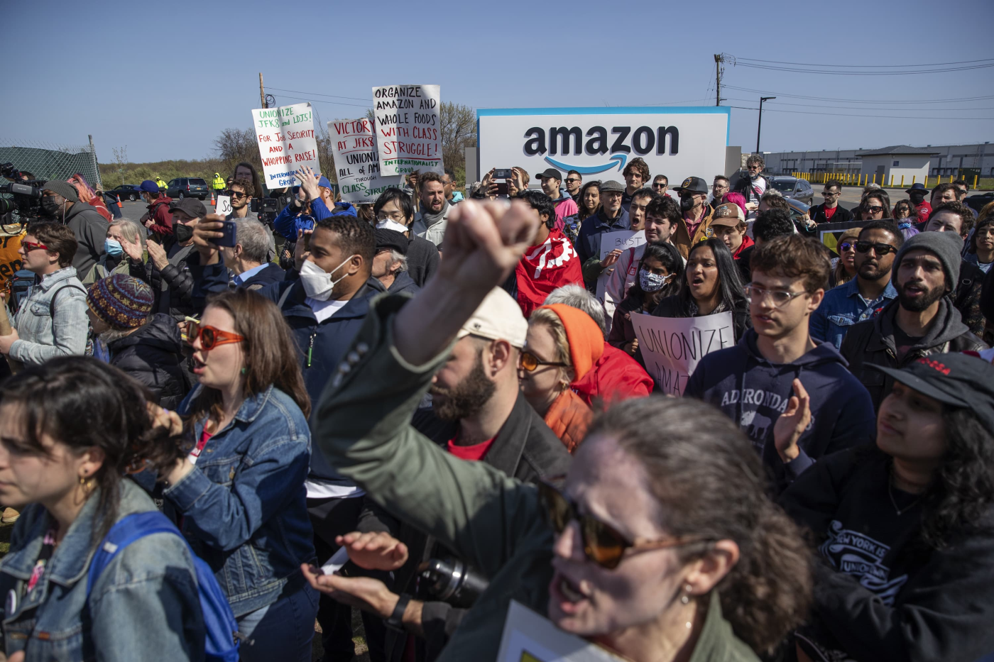 Amazon broke federal labor law by calling Staten Island union organizers 'thugs,' interrogating workers