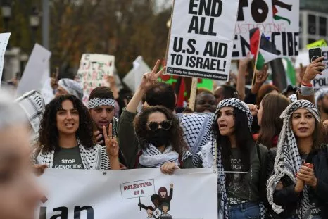 Pro-Palestinian Protesters Block Israel-Bound Military Ship in Tacoma