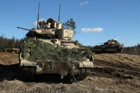 Video Shows US Bradley IFV Intact after Direct Russian Lancet Drone Hit