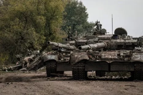 Video Shows Russian T-90 Tank Wiped Out in Ukraine 'Asgard Group' Strike