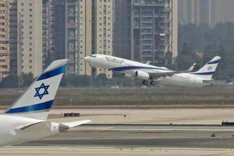 Russian Rioters Storm Dagestan Airport Searching for Israelis: Videos