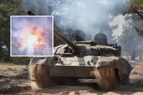 Russia's Much Touted T-72B3M Tank Annihilated in Kherson Blast