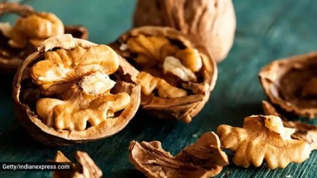 Hack to crack open walnuts with your bare hands