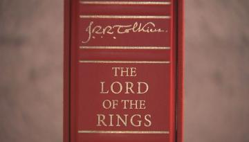 Legal copyright expires for Lord of the Rings books but only in New Zealand, lawyer says