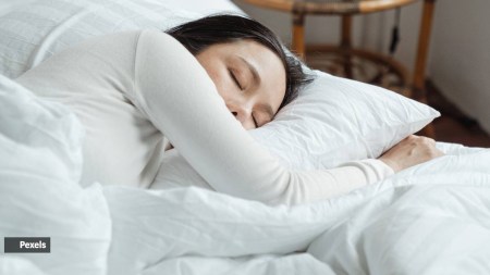 Does this ‘5-step method to fall asleep fast’ work?