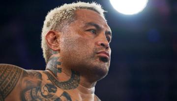 Kiwi combat sports icon Mark Hunt in talks to make bareknuckle boxing debut