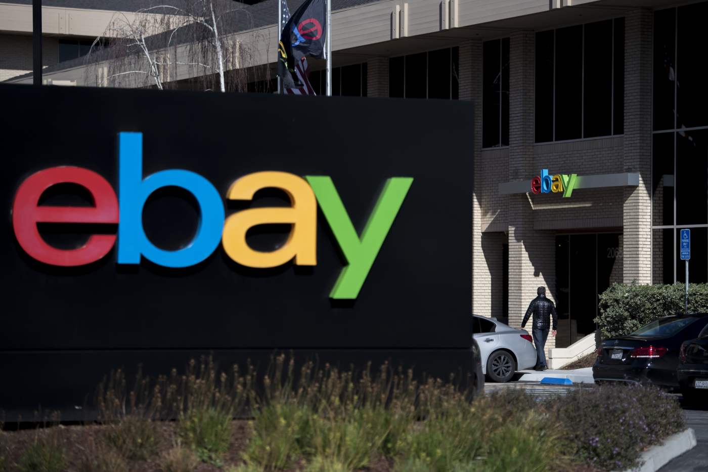 Feds charge eBay over employees who sent live spiders and cockroaches to couple; company to pay $3M