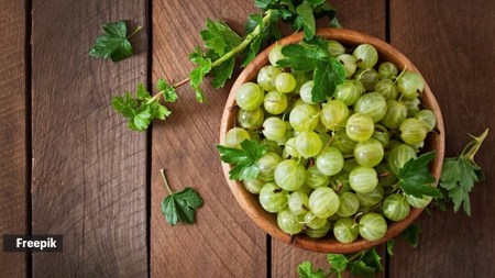 What happens to your body when you have one steamed amla daily?