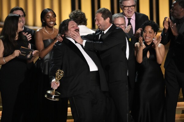 Emmy Moments: ‘Succession’ succeeds, ‘The Bear’ eats it up, and a show wraps on time, thanks to Mom