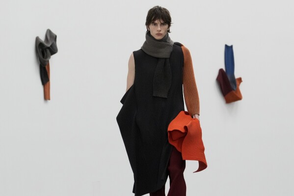 Issey Miyake displays canvas of colors at Paris Fashion Week