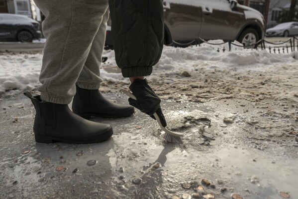 An unknown culprit has filled in a Chicago neighborhood landmark known as the ‘rat hole’