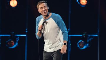 Why comic Russell Howard wants to see his Tauranga 'celebrity crush' proposal again on NZ 2024 tour