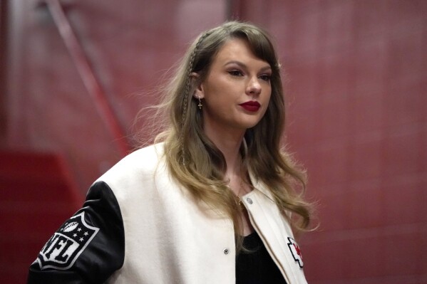 Man arrested outside Taylor Swift’s NYC home held without bail for violating protective order