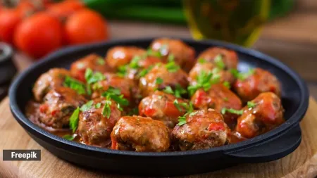 Make tasty Gobi Manchurian at home with this easy recipe