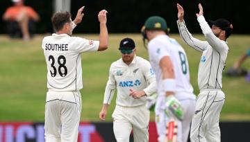 Cricket: Blackcaps strike early after overnight declaration in first test against South Africa