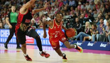 Basketball: Parker Jackson-Cartwright scores 31 as New Zealand Breakers keep playoff hopes alive