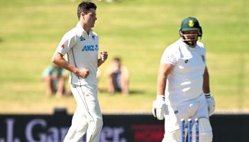 Blackcaps v South Africa: New Zealand suffer early blow after Will O'Rourke cleans up South Africa on day two