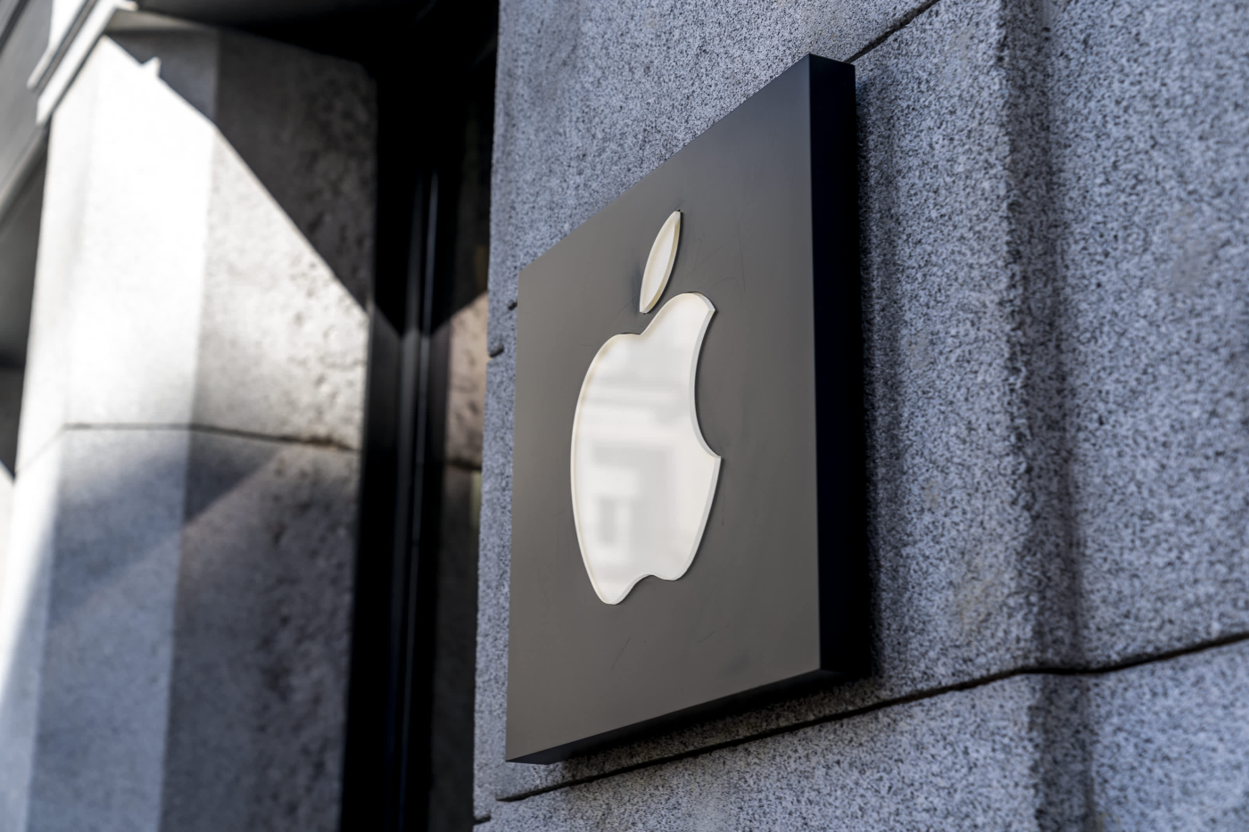 EU reportedly set to fine Apple 500 million euros amid antitrust crackdown