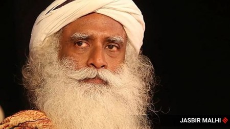 This is Sadhguru’s idea of a 2-minute ‘highly nutritious’ breakfast