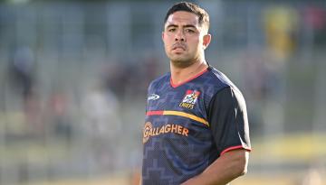 Super Rugby Pacific: 'Smart' mouthguard-gate - Chiefs star Lienert-Brown explains confusion over enforced exit against Crusaders