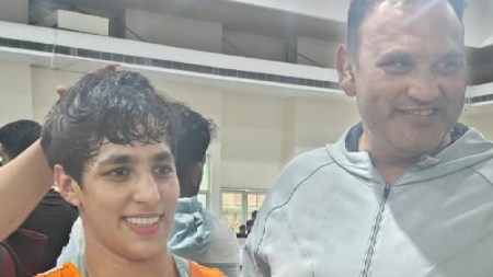 After training with world-class Japanese wrestlers, Anshu Malik brushes domestic challenge away