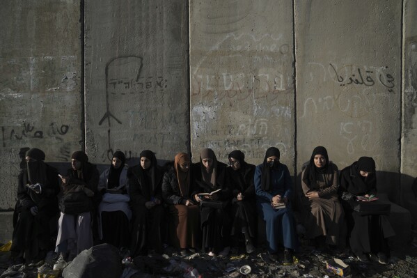 Ramadan prayers in Jerusalem pass without the violence feared amid the Gaza war