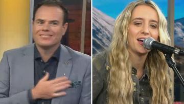 Kaylee Bell leaves AM show host Lloyd Burr 'all flustered' during live performance