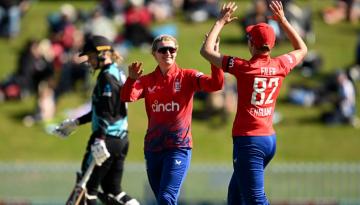 Cricket: Shorthanded White Ferns comfortably defeated in opening T20 international against England