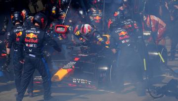 Motorsport: Carlos Sainz returns from surgery to win Australian F1 Grand Prix, Max Verstappen retires after car catches fire