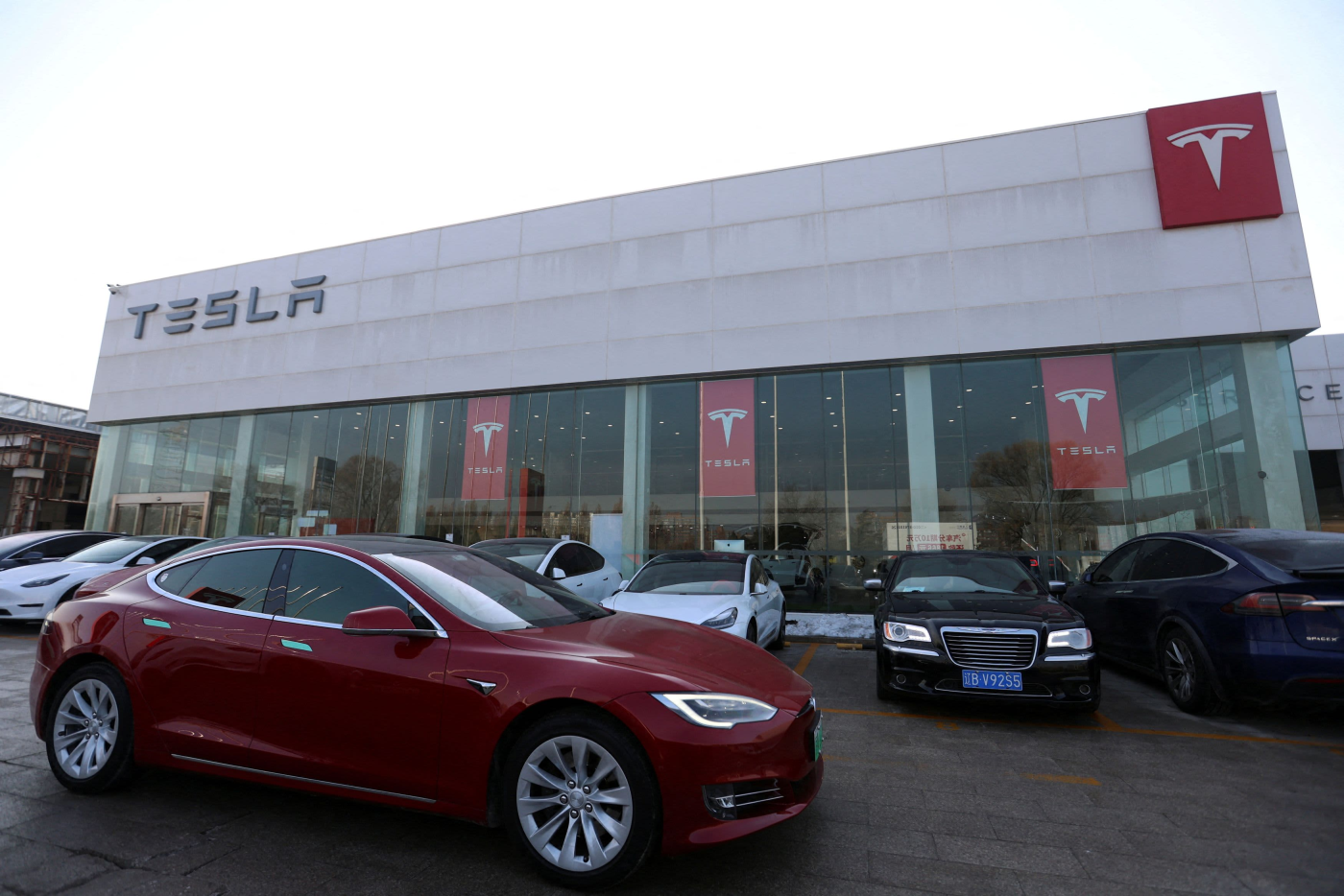 Tesla's stock wraps up one of its worst quarters on record as global dominance wanes