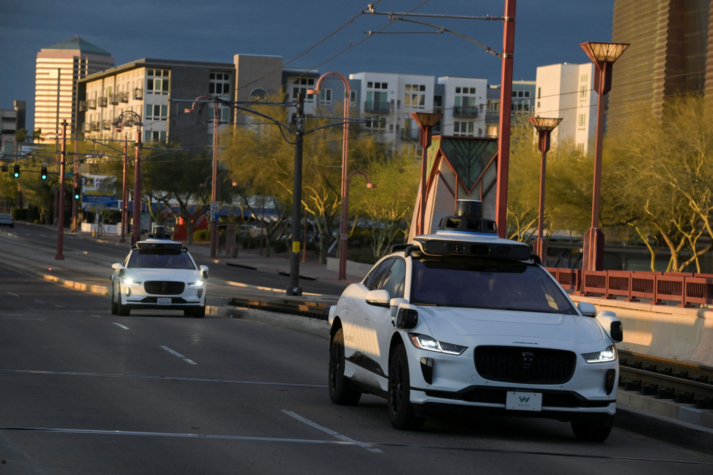 Waymo self-driving cars are delivering Uber Eats orders for first time