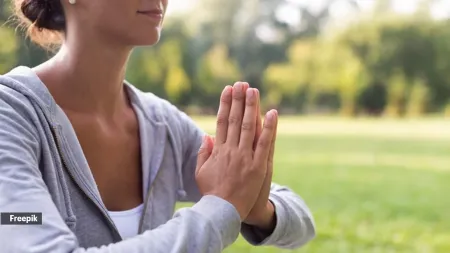 ‘Starfish breathing’: Try this mindfulness exercise to calm down your nerves