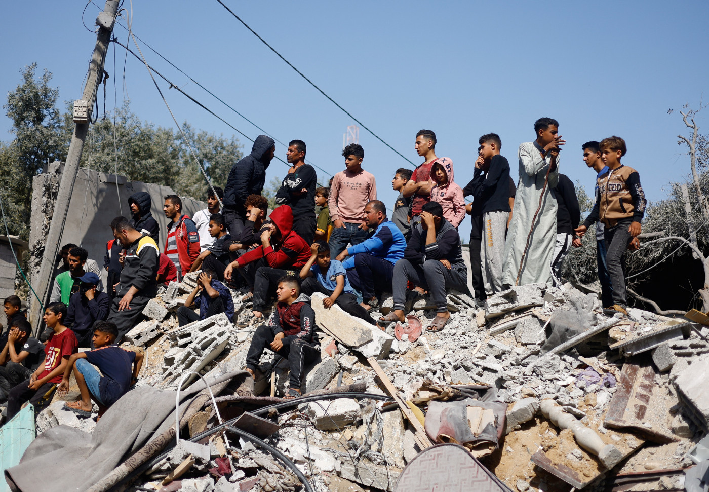 Gaza ceasefire talks stall as Israel and Hamas dig in