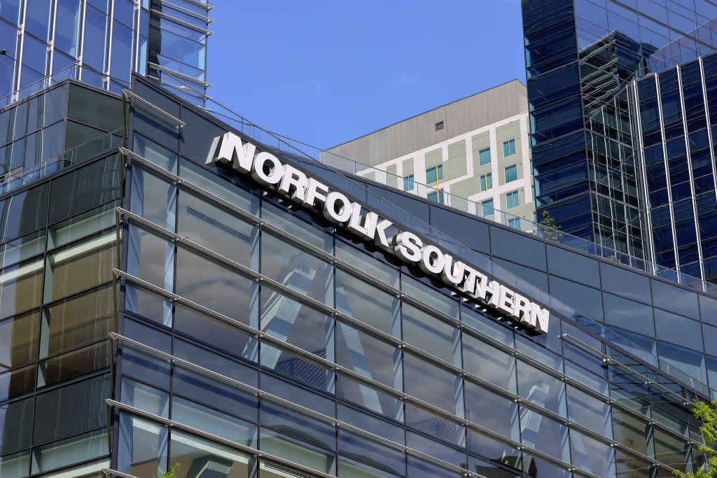 Norfolk Southern activist investor highlights past abusive behavior of new COO as proxy fight intensifies