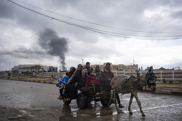  Photos chronicle 6 months of devastation in Gaza war with no sign of an end