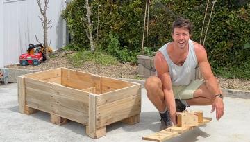 Make your own upcycled planter box with Art Green