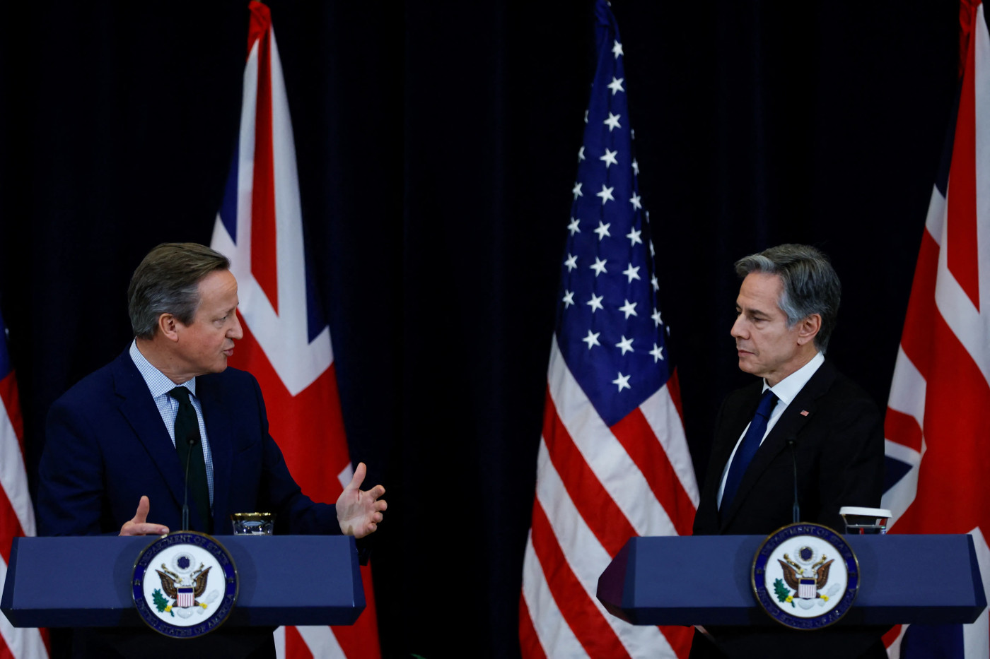 Cameron meets Trump, to urge US Congress to approve Ukraine military aid