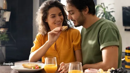 Making a meal for a date: When is the right time?