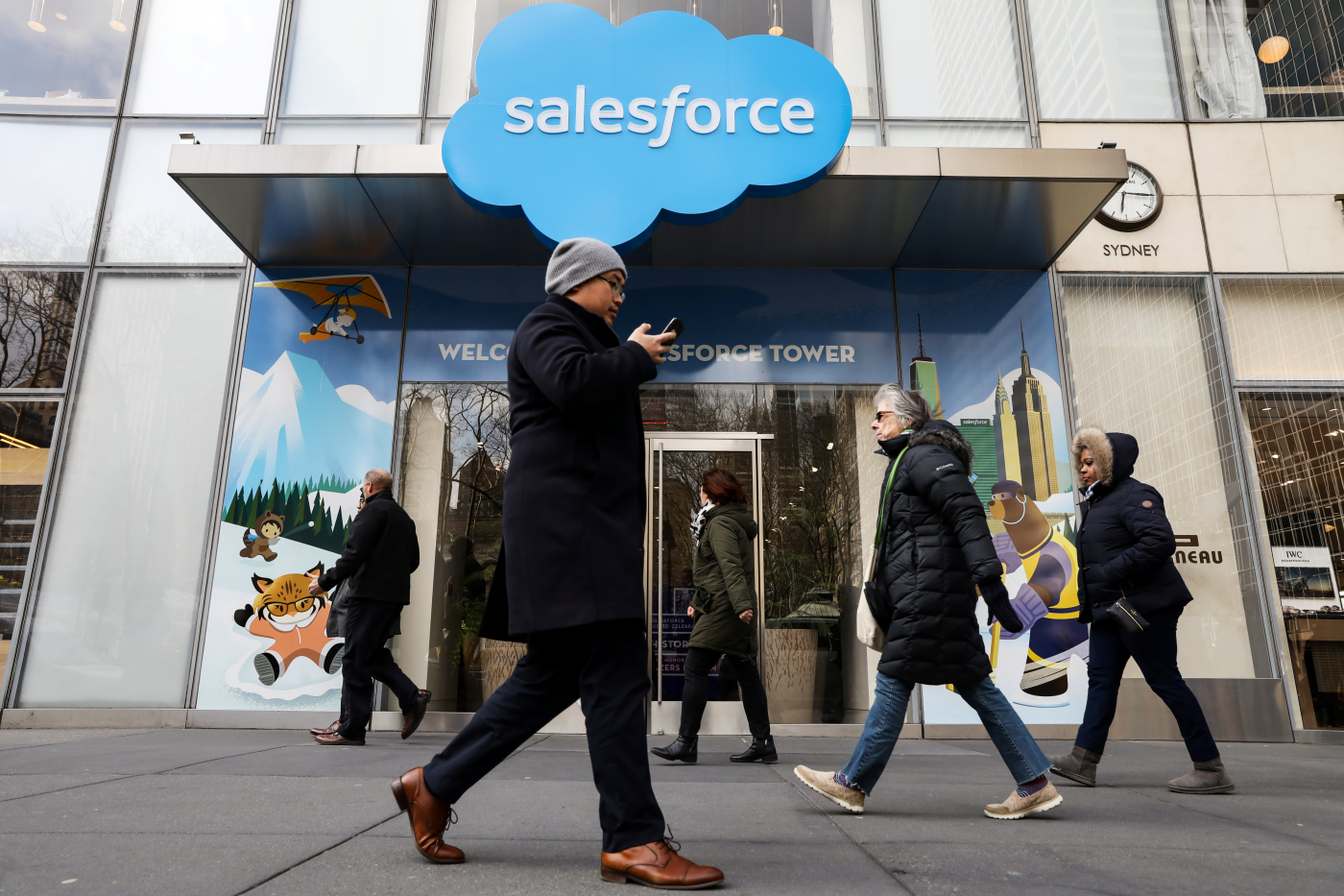 Salesforce drops after reports it is in talks to acquire Informatica