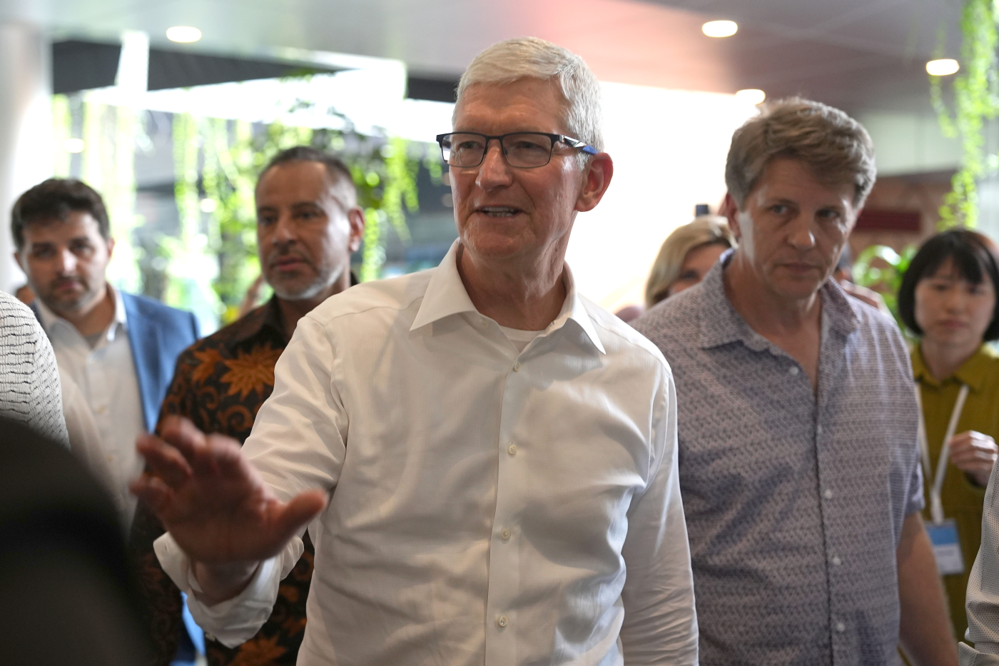 Tim Cook visits Singapore amid Apple's Southeast Asia expansion efforts