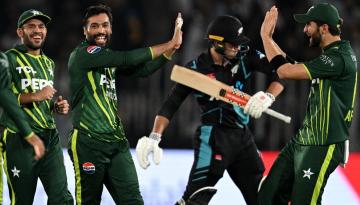 Cricket: Under-strength Blackcaps pummeled by Pakistan in second T20 international